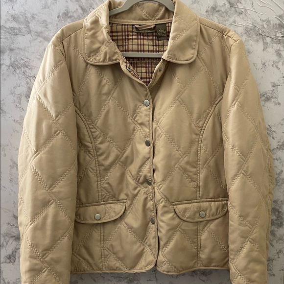 Large Jane Ashley Lightweight Quilted Puffer Jacket. Tab - Picture 3 of 12